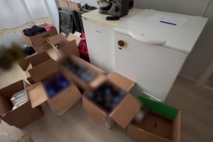 sakaryada-kacak-icki-operasyonu-bidon-bidon-sahte-alkol-ele-gecirildi