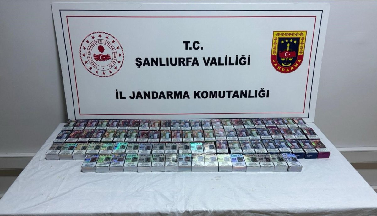 sanliurfada-durdurulan-aracta-84-paket-kacak-sigara-ele-gecirildi