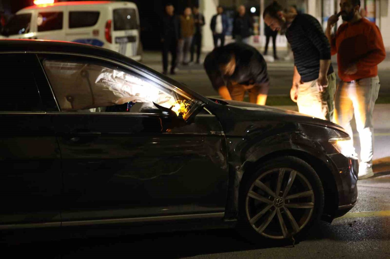 sehri-birbirine-katan-aractan-25-bin-750-adet-sentetik-ecza-ilaci-cikti