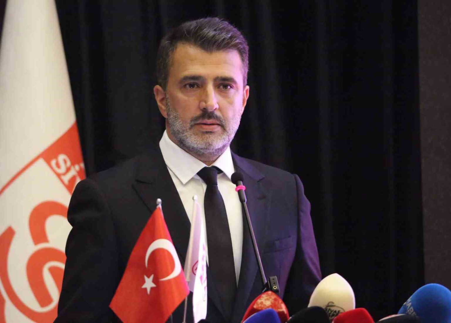 sivasspor-baskani-gokhan-karagol-istifa-etti