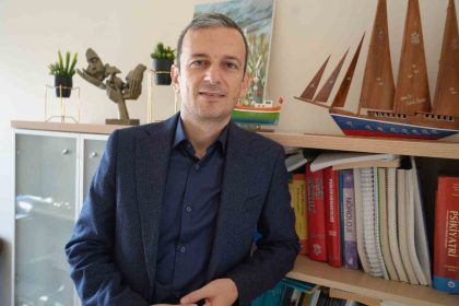 sosyal-medyada-mukemmel-hayat-gosterimine-maruz-kalanlarda-depresyon-ortaya-cikiyor