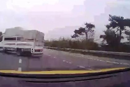 taksi-soforu-6-kisinin-canini-ustaca-manevrayla-kurtardi-o-anlar-kamerada