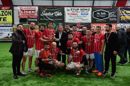 termede-futbol-turnuvasi-soleni