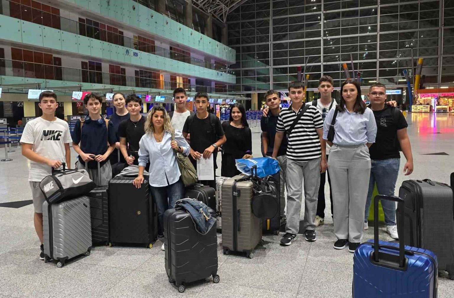 turizm-lisesi-ogrencileri-almanyada-90-gunluk-stajlarini-tamamladi