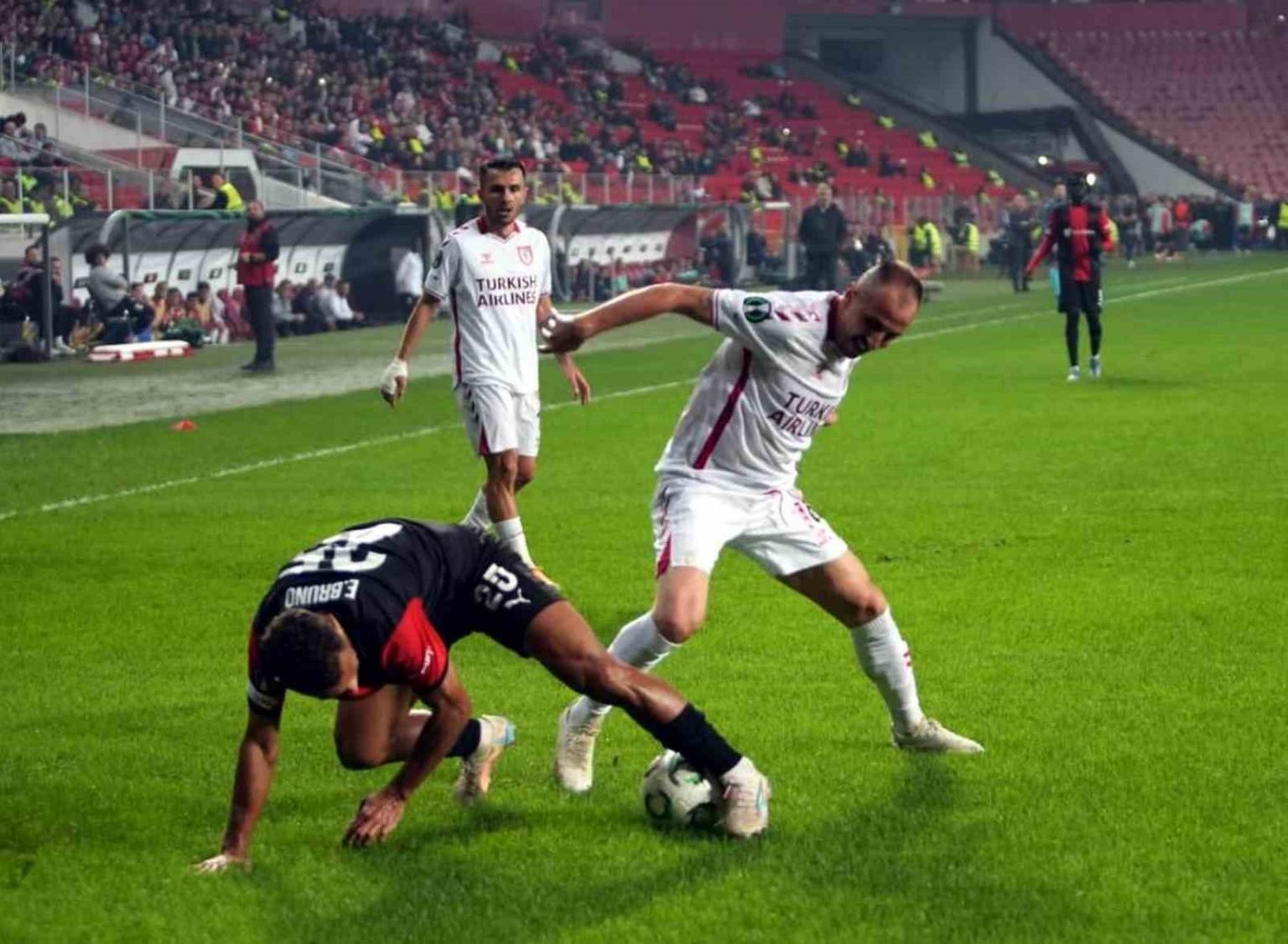 uefa-konferans-ligi-samsunspor-3-hamrun-0-mac-sonucu