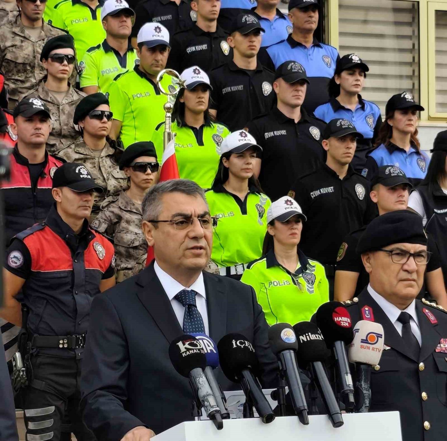 vali-toros-suca-gecit-vermeyecegiz