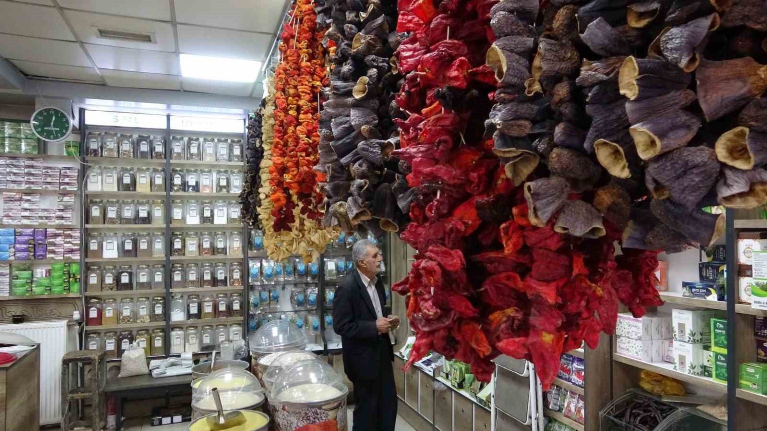 vanlilar-bagisikliklarini-bitkisel-caylarla-guclendiriyor