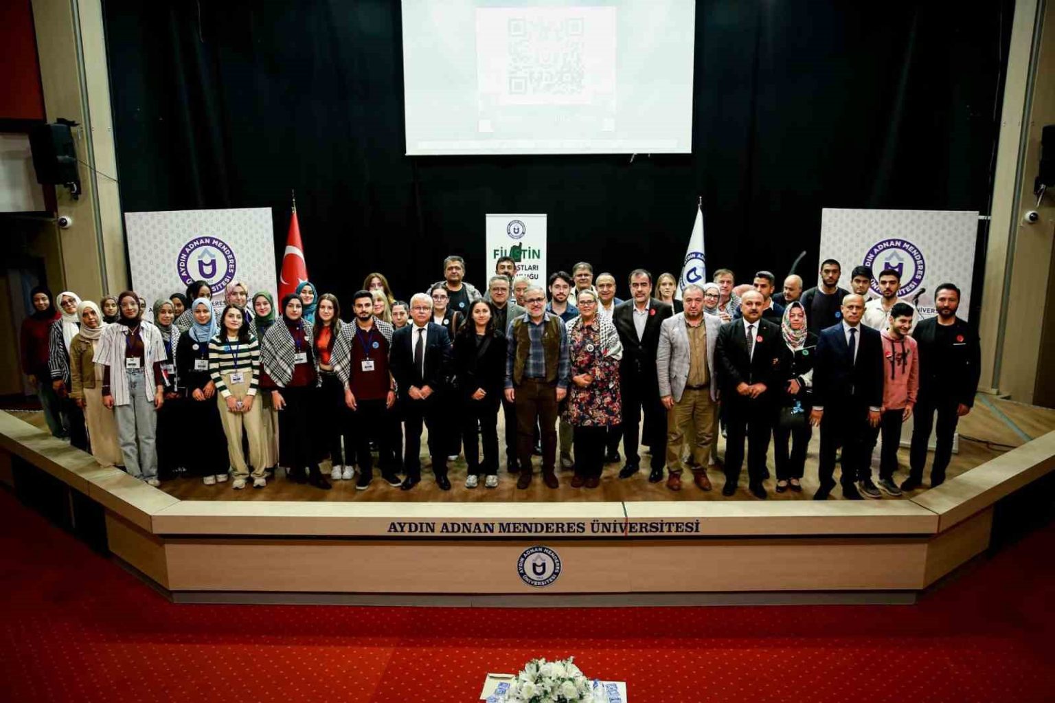 vicdanin-kiyisinda-gazze-etkinligi-adude-duzenlendi