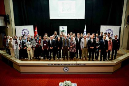 vicdanin-kiyisinda-gazze-etkinligi-adude-duzenlendi