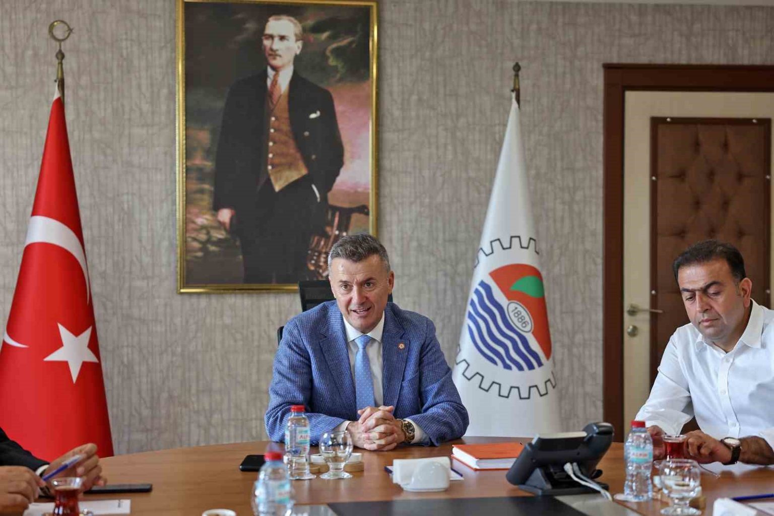 yeni-hal-yasasi-mersinde-sekilleniyor-uc-il-tek-ses-tek-guc