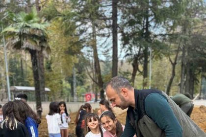 zonguldakta-ilkokul-ogrencileri-fidan-dikti