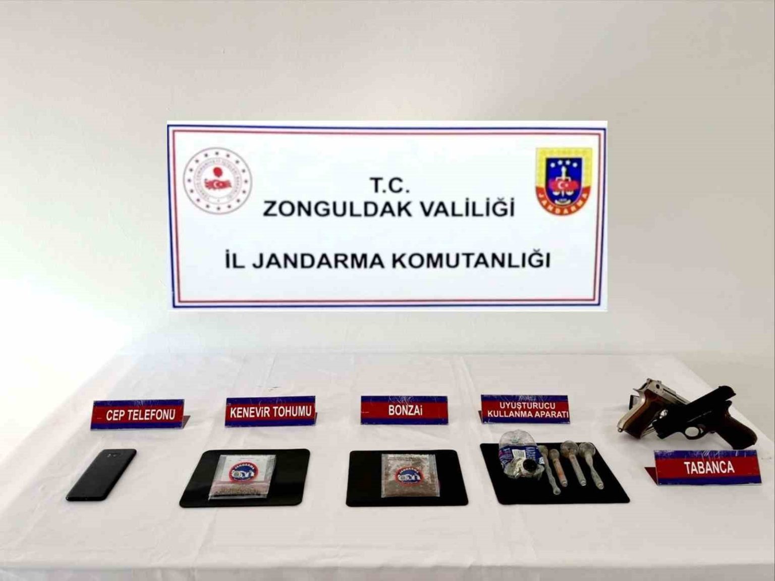 zonguldakta-jandarmadan-uc-ayri-narkotik-operasyonu-3-supheli-yakalandi