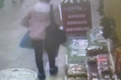 zonguldakta-kuruyemisciden-ceviz-hirsizligi-guvenlik-kamerasinda