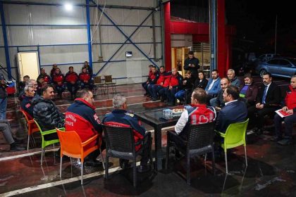 ahmet-akindan-sindirgiya-moral-ziyareti