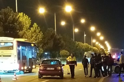 ankarada-karsidan-karsiya-gecerken-aracin-carptigi-yaya-yaralandi