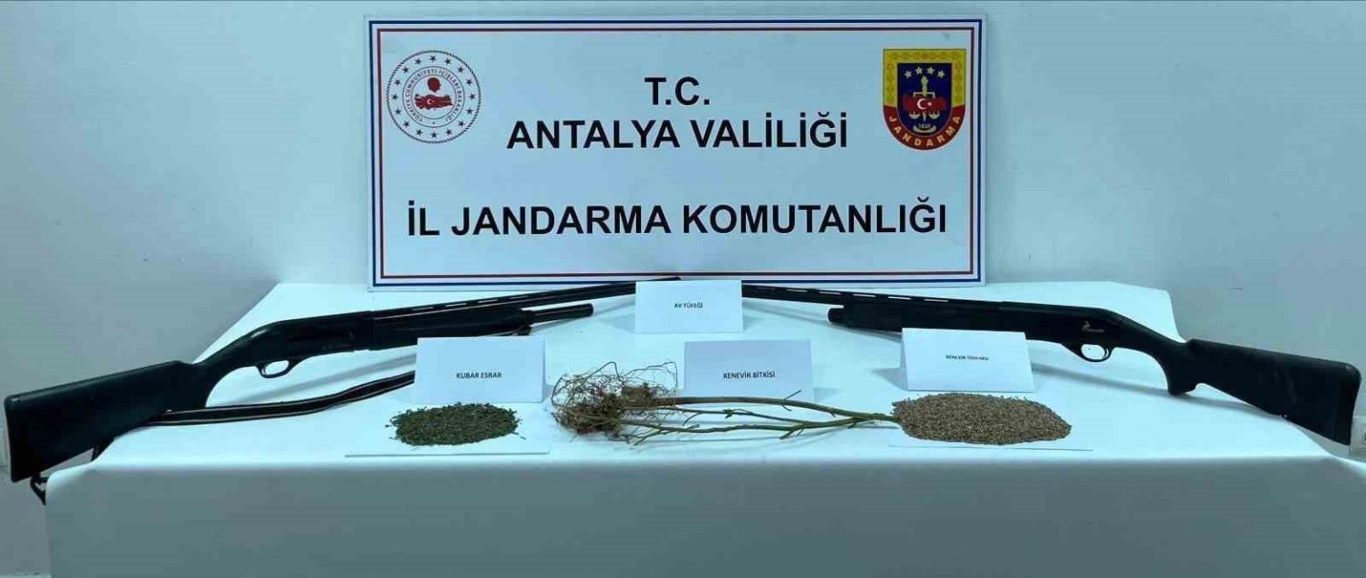 antalyada-1-kilo-350-gram-kokain-ele-gecirildi