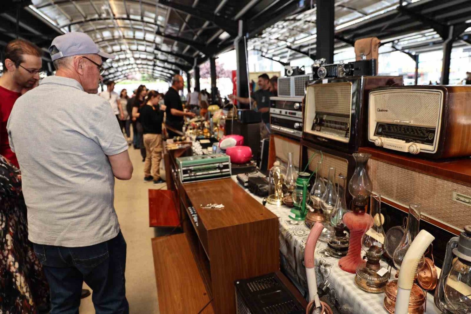 antikacilar-kendi-yerinde-kendi-gununde