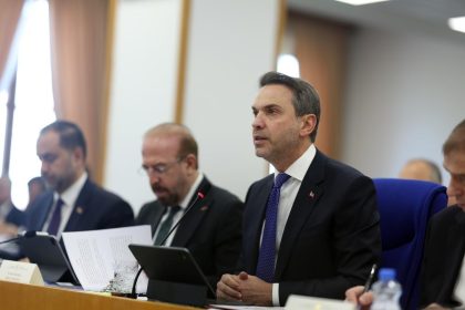 bakan-bayraktar-guncel-degeri-37-milyar-dolar-olan-924-milyar-metrekup-dogal-gaz-kesfettik