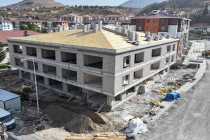 baskan-ozdogan-yenilenen-hacilarda-ticaret-alanlari-da-on-planda