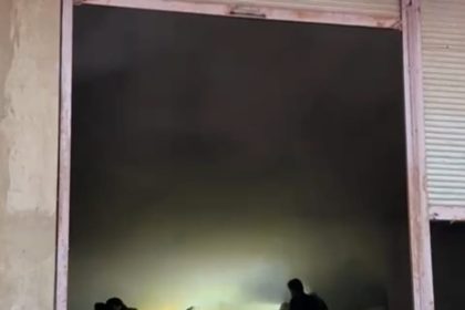 batmanda-saman-ve-arpa-deposunda-yangin