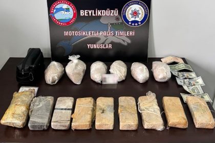 beylikduzunde-uyusturucu-sevkiyati-yapan-motosikletliye-suc-ustu