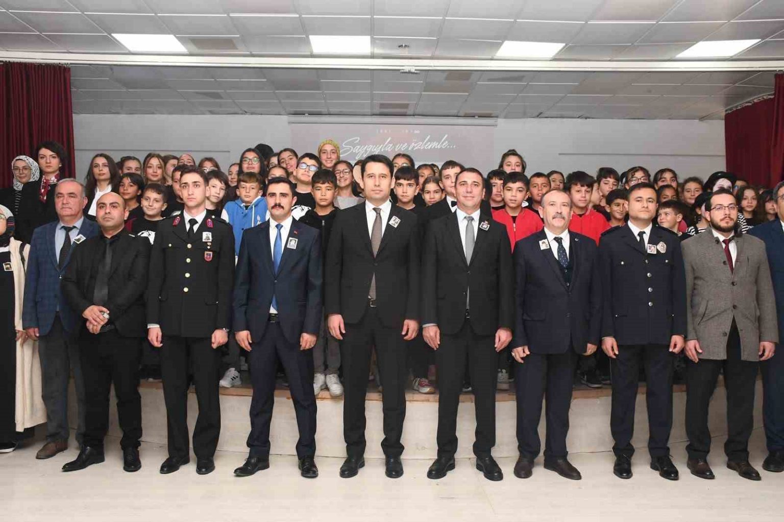 beylikovada-10-kasim-ataturku-anma-programi-duzenlendi