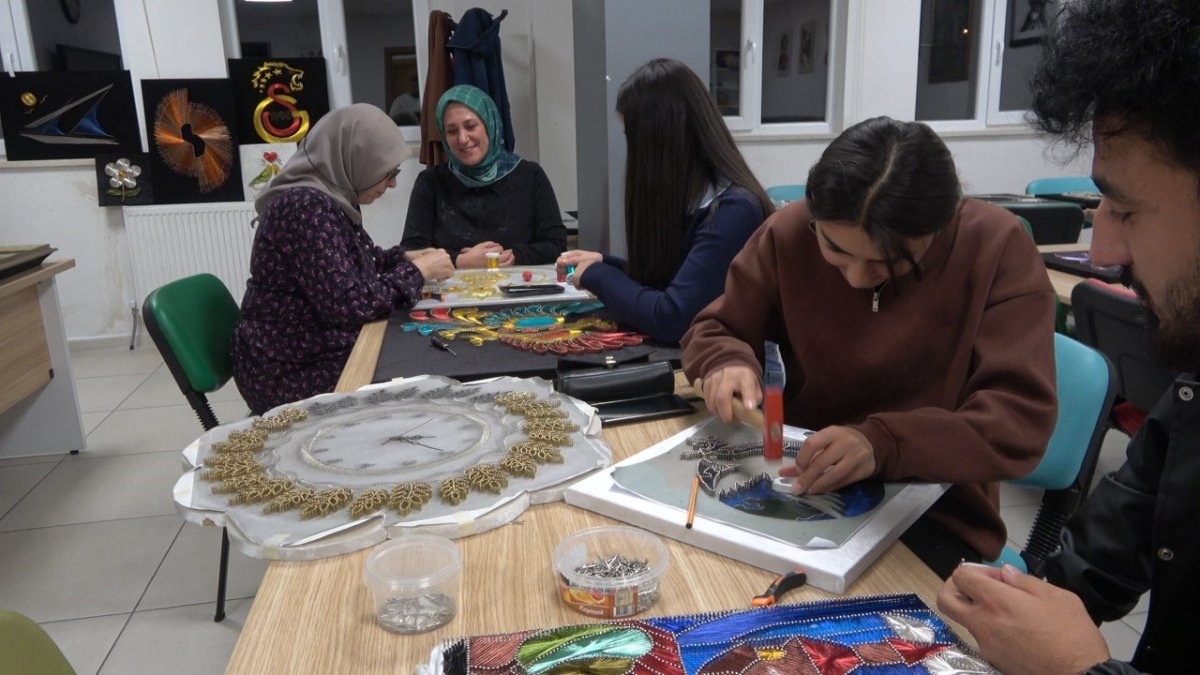 bingolde-genclik-merkezlerinden-rekor-bir-yilda-292-bin-gence-faaliyet