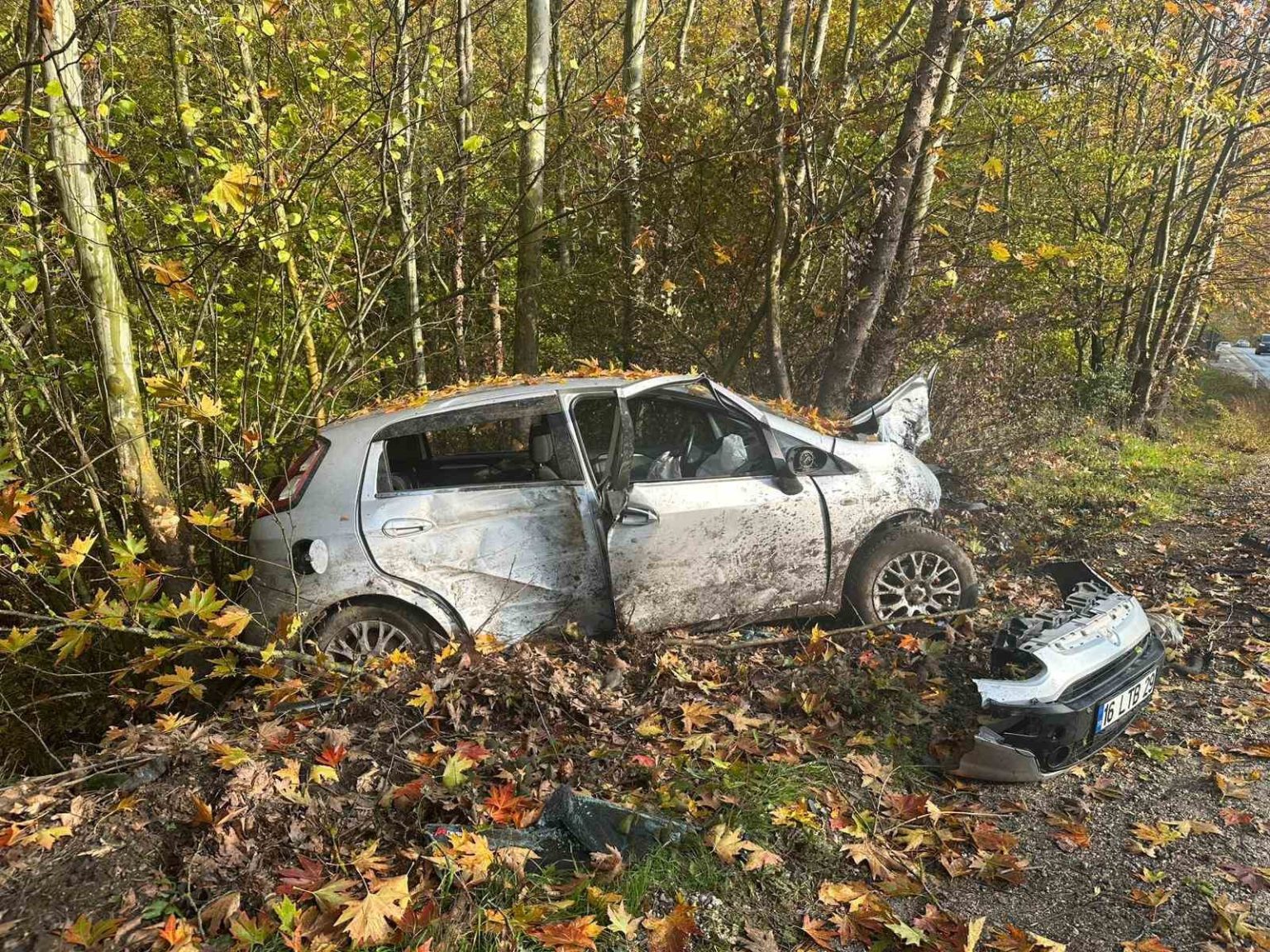 bursada-50-metre-arayla-iki-kaza-ayni-aileden-3-kisi-yaralandi