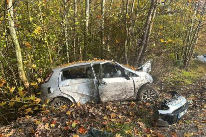 bursada-50-metre-arayla-iki-kaza-ayni-aileden-3-kisi-yaralandi