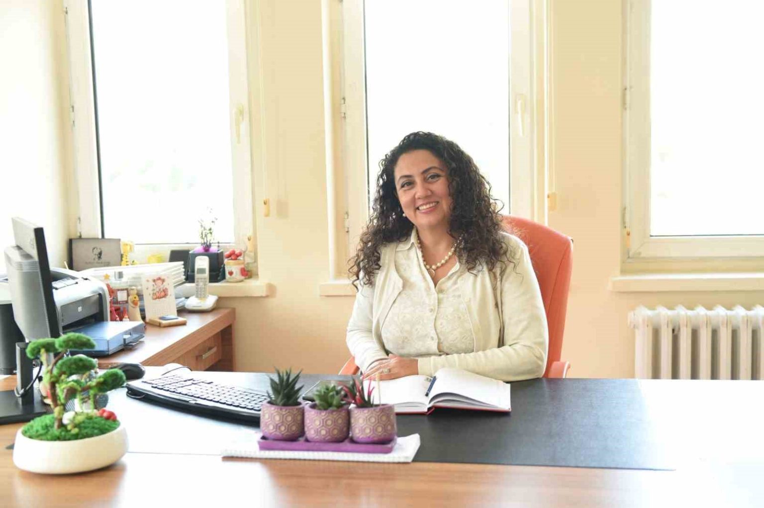 cocuk-gelisim-uzmani-karakas-guclu-cocuklar-sevgi-ve-guvenin-hakim-oldugu-ailelerin-icinde-yetisir