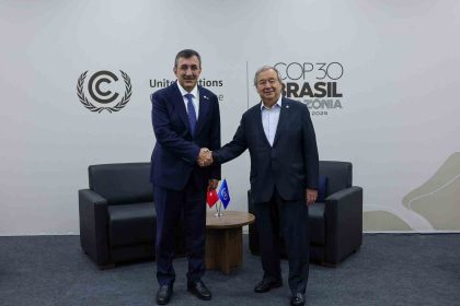 cumhurbaskani-yardimcisi-yilmaz-guterres-ile-gorustu