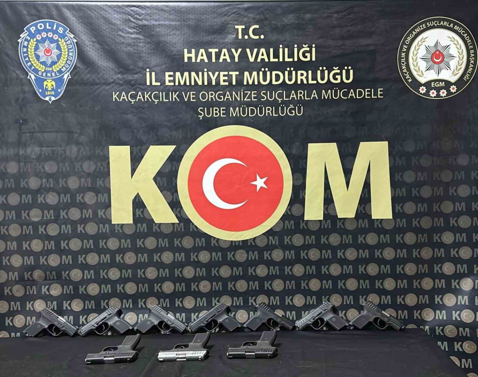 cuvaldan-10-ruhsatsiz-tabanca-cikti