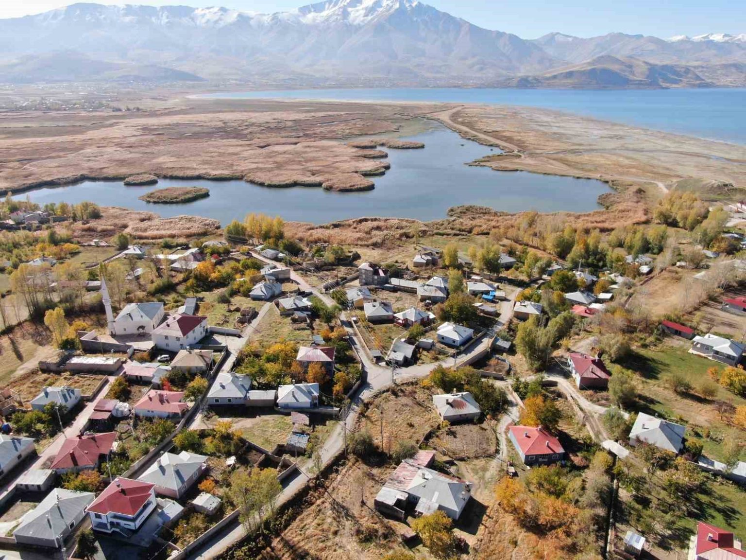 dilkaya-deltasinda-sonbahar-guzelligi