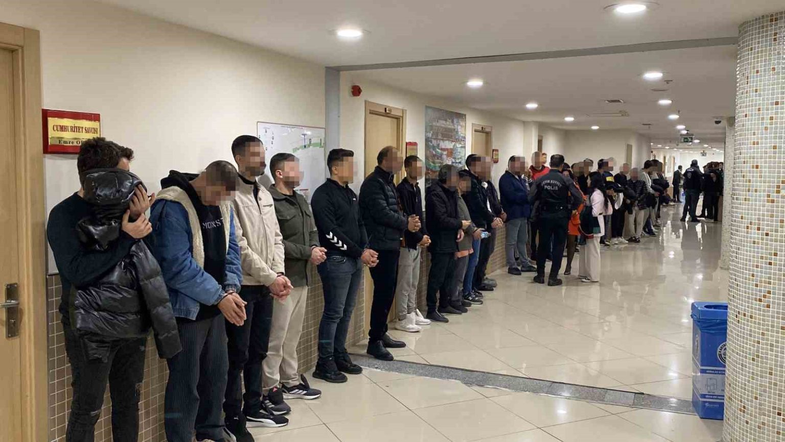 dini-duygulari-istismar-ederek-dolandiricilik-yapan-55-supheli-tutuklama-talebiyle-sevk-edildi