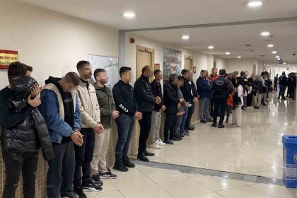 dini-duygulari-istismar-ederek-dolandiricilik-yapan-55-supheli-tutuklama-talebiyle-sevk-edildi