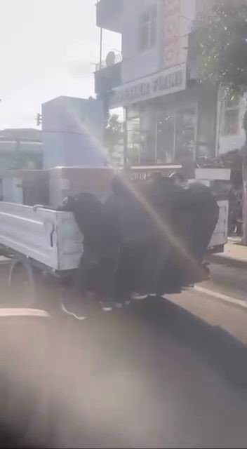 diyarbakirda-cocuklarin-tehlikeli-yolculugu-kameraya-yansidi