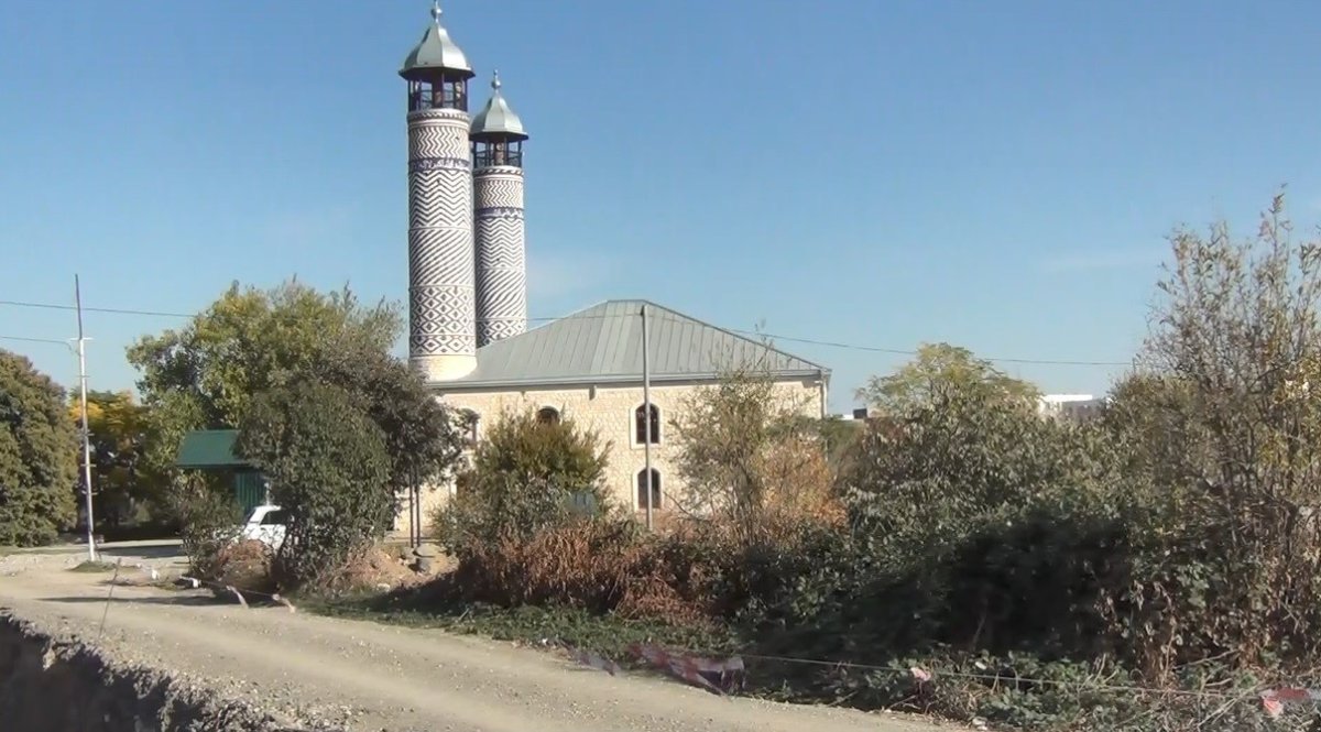 ermeni-isgalinde-ahir-olan-cuma-mescidi-yeniden-ibadete-acildi