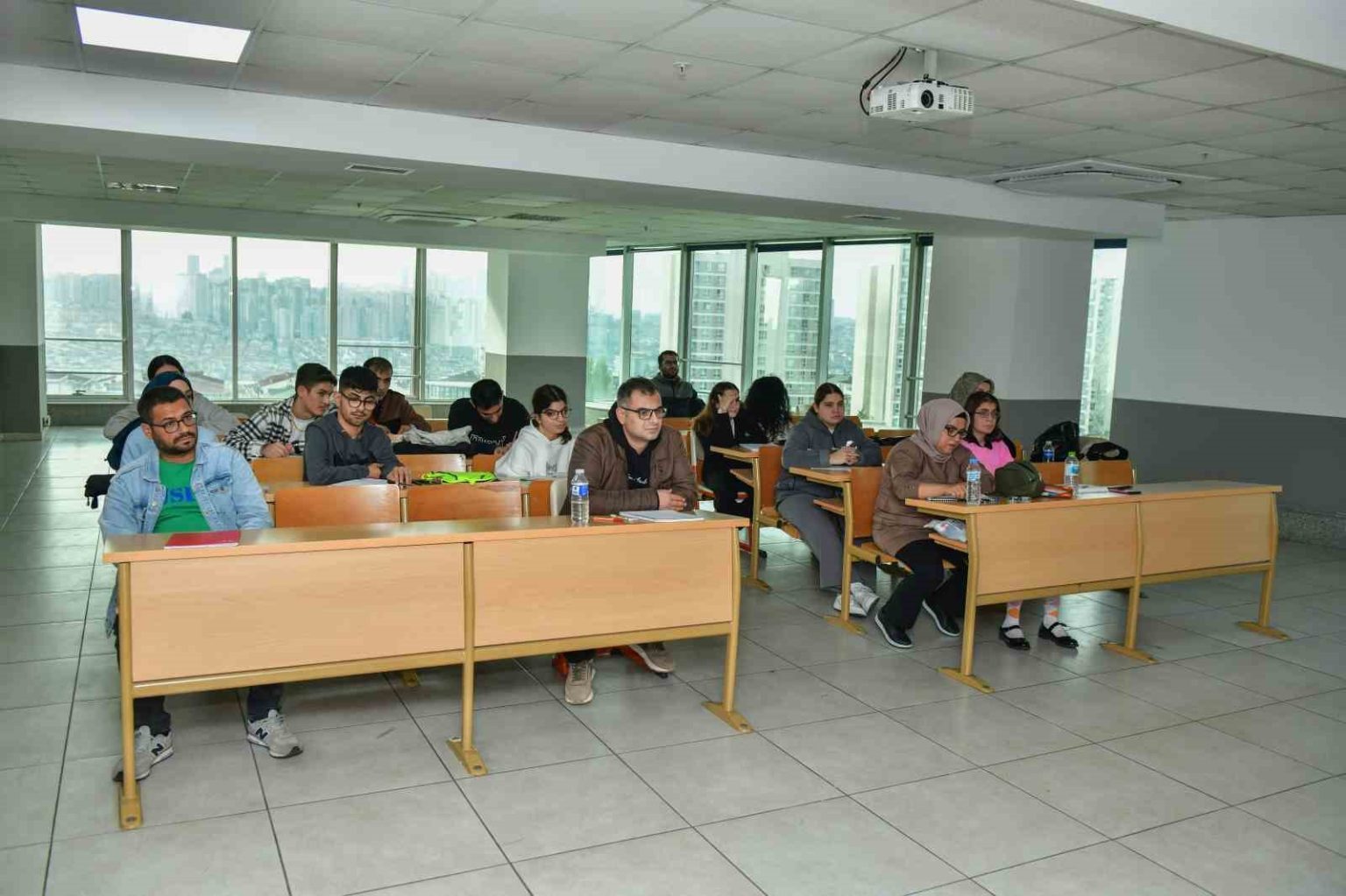 esenyurt-belediyesinden-engelli-bireyler-icin-ucretsiz-e-kpss-egitimi