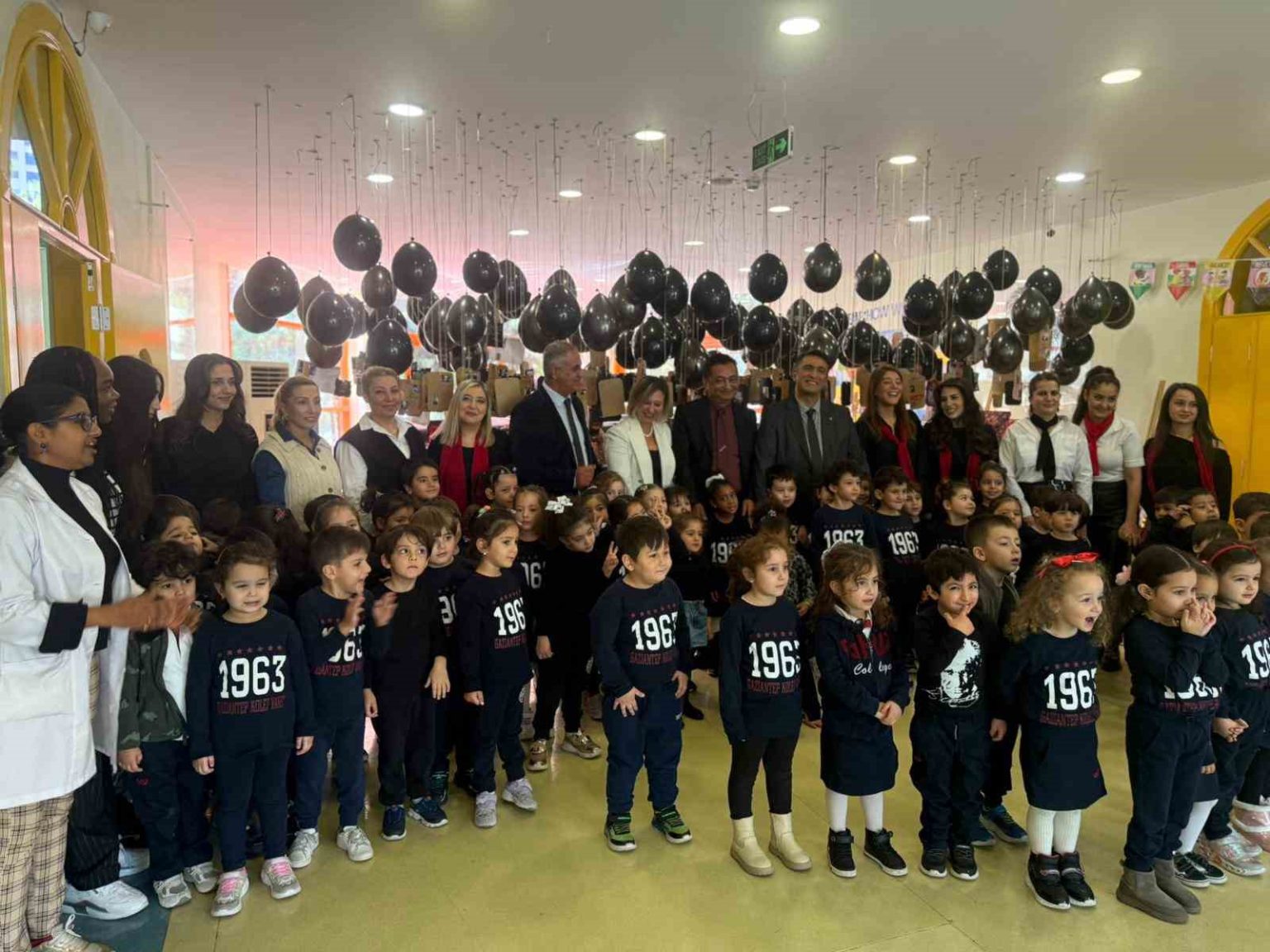 gaziantep-kolej-vakfi-anaokulunda-atam-sergisi-buyuk-ilgi-gordu