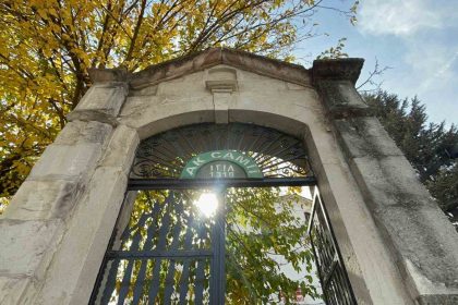 hamam-olarak-yapilip-camiye-donusturulen-tarihi-yapi-700-yildir-ayakta