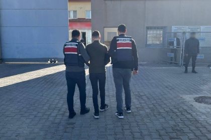 hirsizlik-sucundan-kesinlesmis-cezayla-aranan-sahis-yakalandi