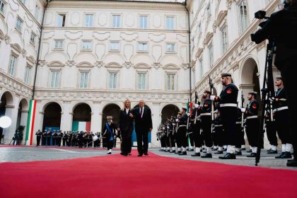 italya-basbakani-meloni-romada-filistin-devlet-baskani-abbas-ile-gorustu