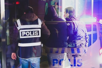 kahramanmarasta-13-ve-22-yil-hapis-cezasiyla-aranan-hukumluler-yakalandi