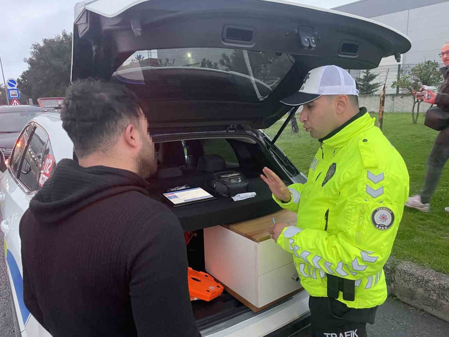 kapaklida-emniyet-seridini-ihlal-edenlere-9-bin-lira-ceza