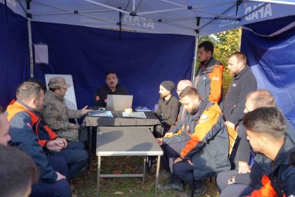 kayip-anne-ve-oglunu-arama-calismalari-altinci-gununde-devam-ediyor