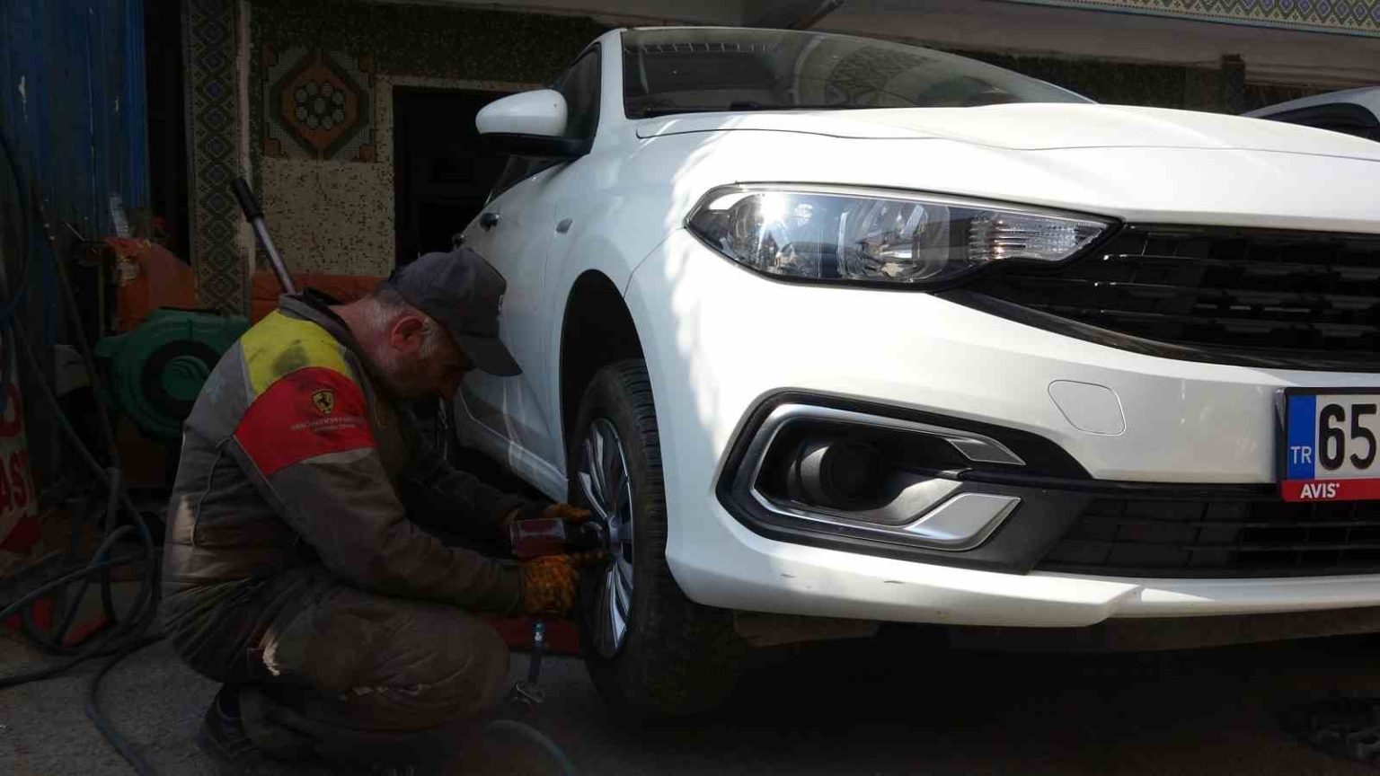 kis-lastigi-zorunlulugu-oncesi-lastikcilerde-yogunluk