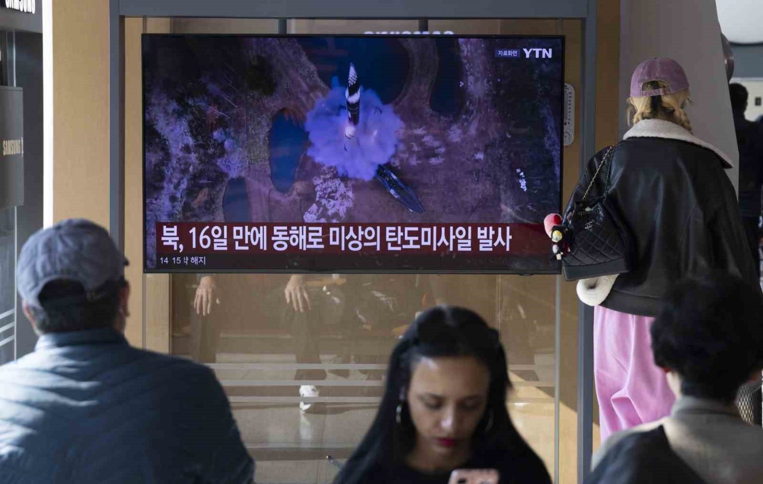 kuzey-kore-japon-denizi-istikametine-balistik-fuze-firlatti