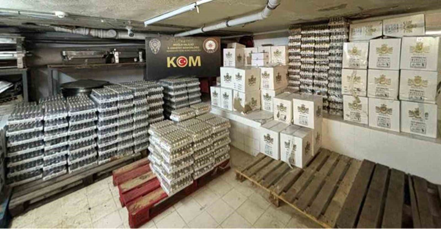 muglada-28-bin-896-sise-gumruk-kacagi-alkol-ele-gecirildi