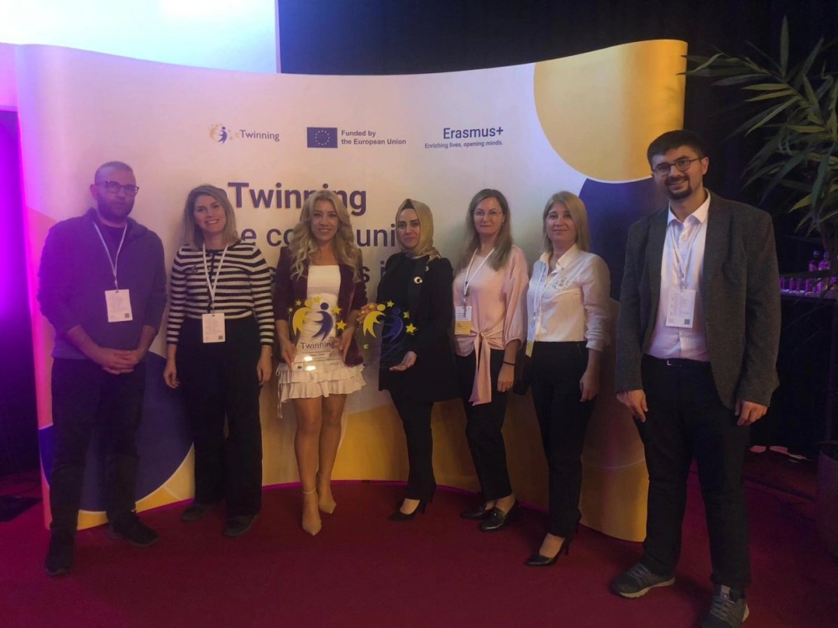 nazilli-lisesi-ogretmeni-avrupada-turkiyeyi-temsil-etti