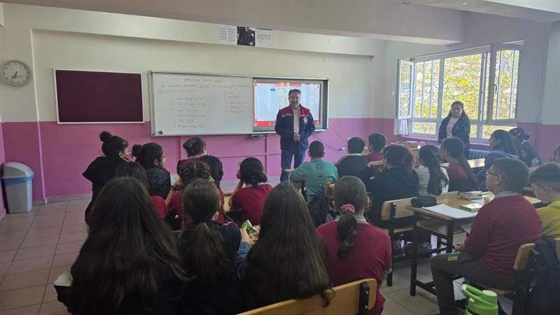 ogrencilere-surdurulebilir-gelecek-dersi-verildi